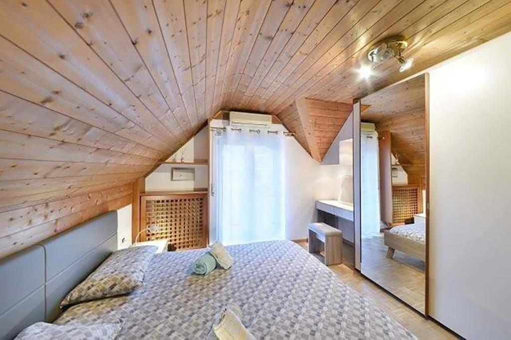 Apartament Penthouse In The Centre Meran Zewnętrze zdjęcie