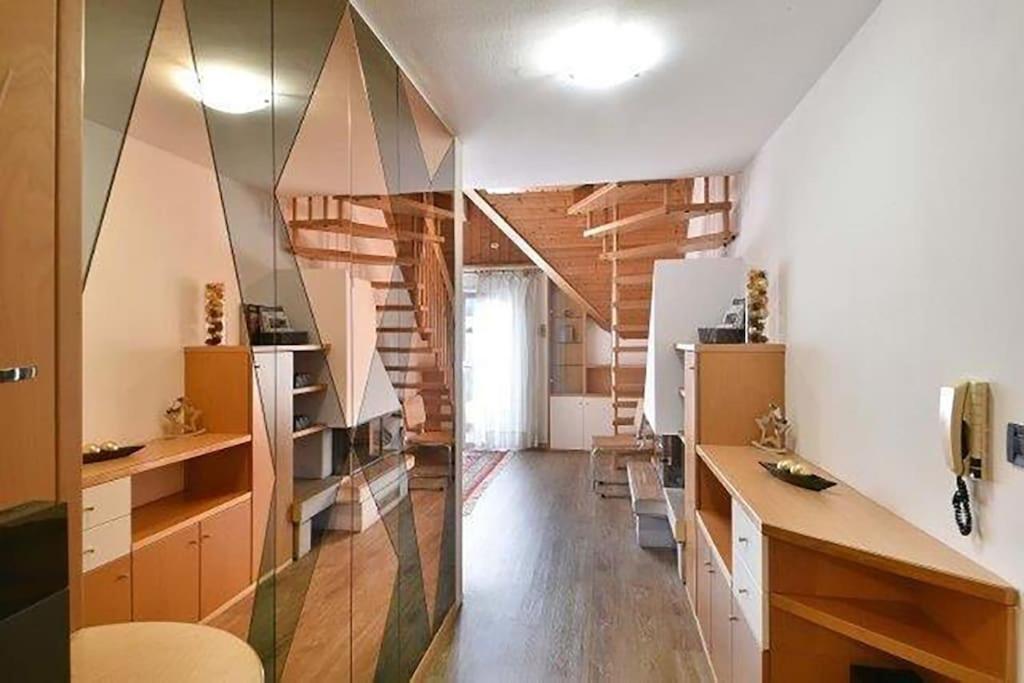 Apartament Penthouse In The Centre Meran Zewnętrze zdjęcie